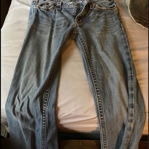 Miss me capris size 26 
$30

Miss me jeans with design on pocket size 29 
$30